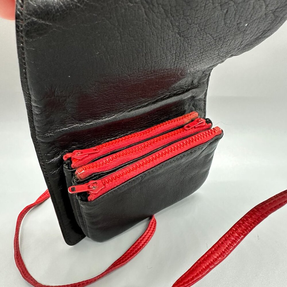 Gucci Red and Black Leather Change Purse Vintage - Picture 4 of 7